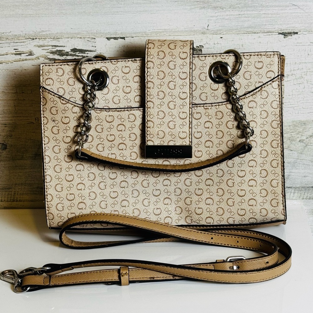 Guess Crossbody Satchel Purse Beige Logo Chain Strap Bag w/Detachable Crossbody